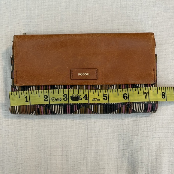 Fossil | Ellis clutch neutral multi wallet - Picture 8 of 9